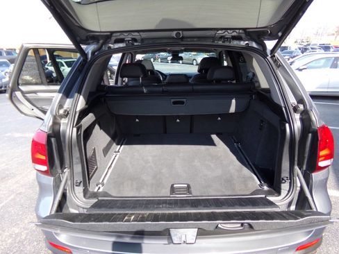 Used 2016 BMW X5 xDrive50i w/ Dynamic Handling Package image 19