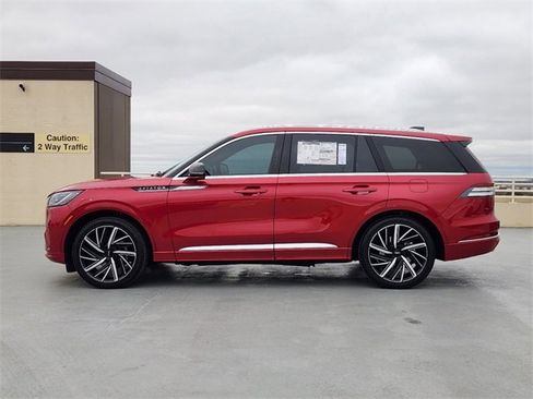 New 2025 Lincoln Aviator Black Label image 4