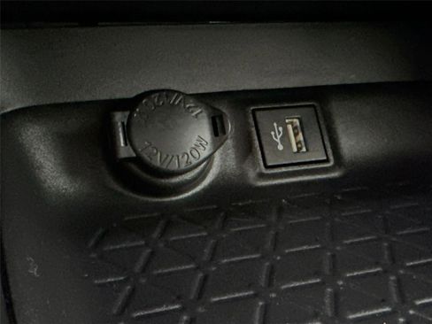 Certified 2025 Toyota RAV4 XLE AWD/4WD image 30