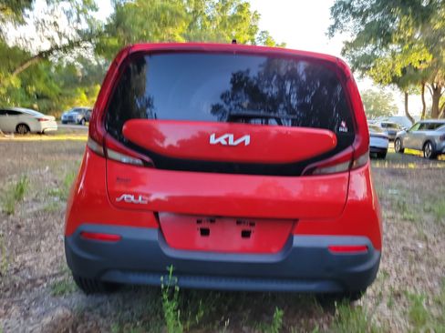 Used 2022 Kia Soul LX w/ Technology Package FWD image 14