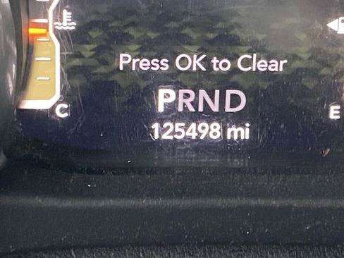 Used 2018 Jeep Wrangler Unlimited Sahara image 30