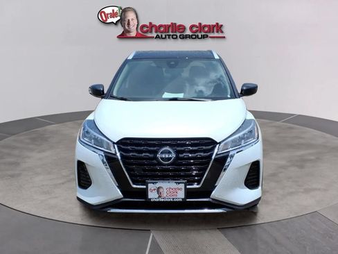 Used 2024 Nissan Kicks SV FWD image 8