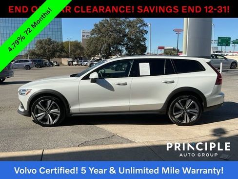 Certified 2025 Volvo V60 B5 Cross Country Plus image 7