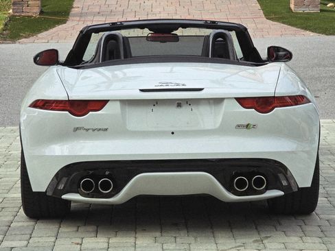 Used 2016 Jaguar F-TYPE R image 40