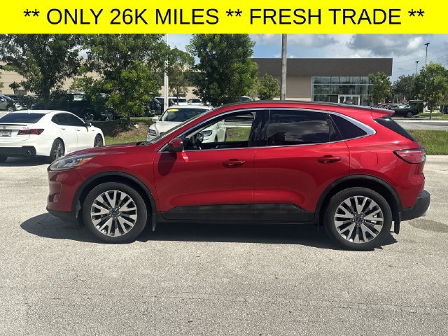 Used 2022 Ford Escape Titanium w/ Class II Trailer Tow Package AWD/4WD image 12