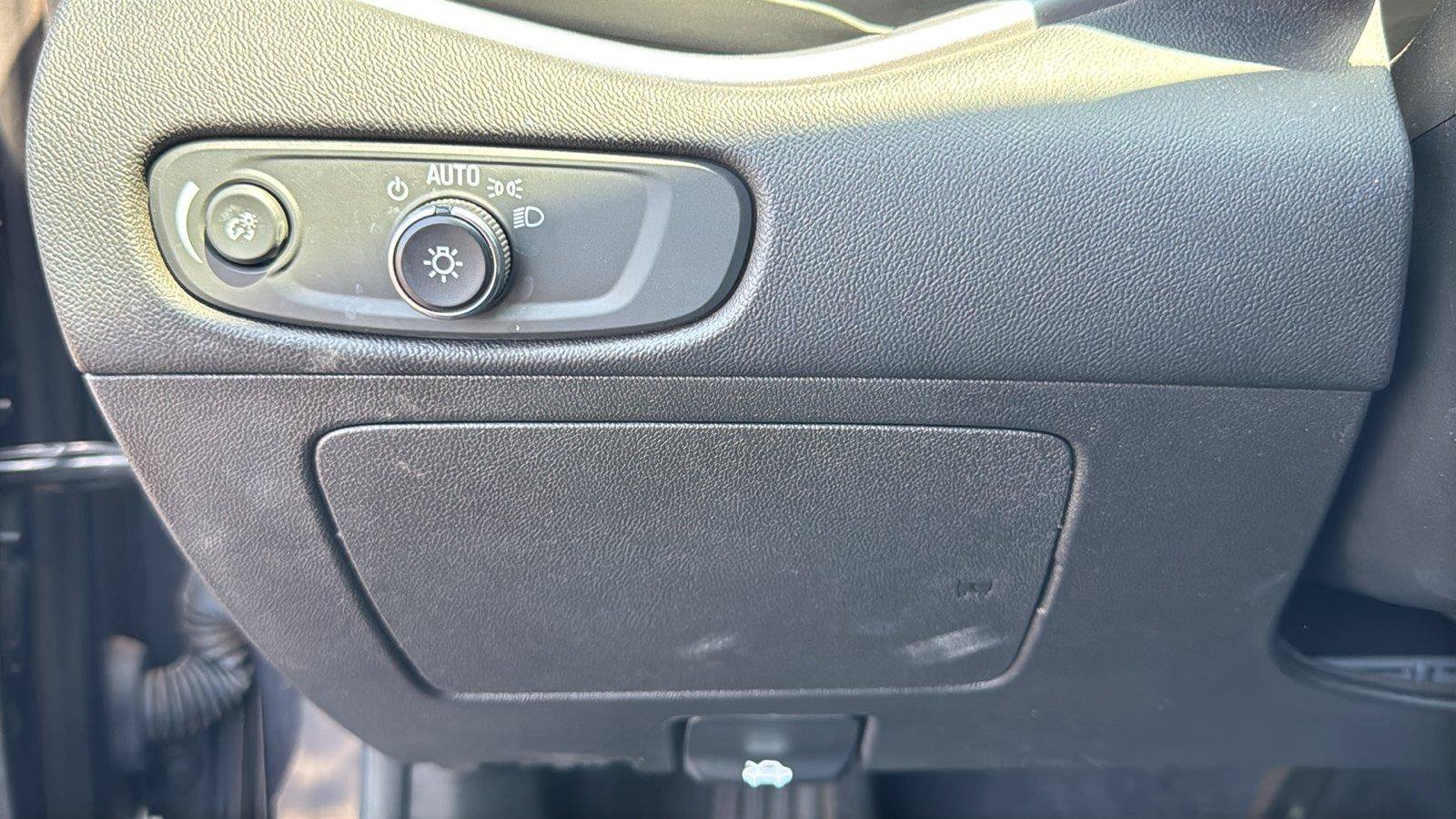 Used 2023 Chevrolet Malibu LT FWD image 9