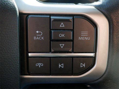 Used 2024 Ford Expedition Max XLT image 26