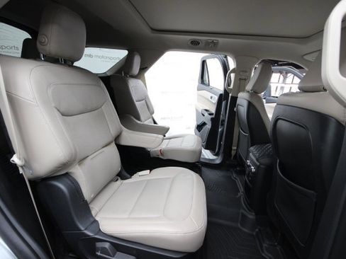 Used 2020 Ford Explorer Limited image 27