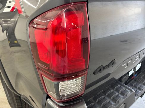 Used 2020 Toyota Tacoma SR w/ SX Package AWD/4WD image 32