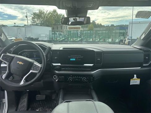 New 2025 Chevrolet Silverado 3500 LT w/ Convenience Package image 12