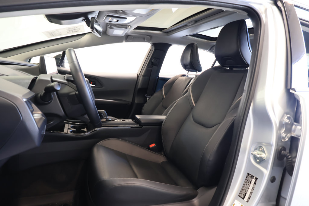 Used 2024 Toyota Prius XLE AWD/4WD image 17