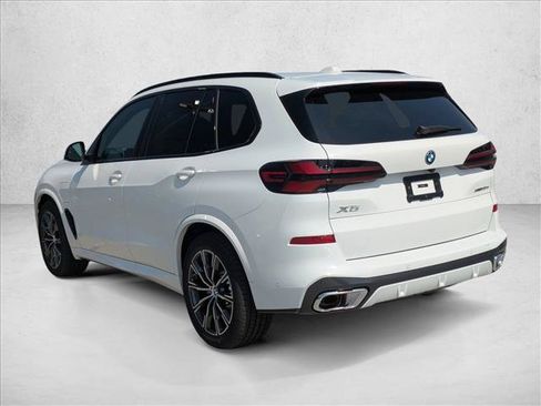 Used 2026 BMW X5 xDrive50e w/ M Sport Package AWD/4WD image 9