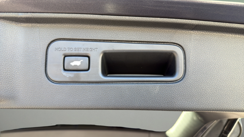 Used 2024 Honda Pilot Elite image 24
