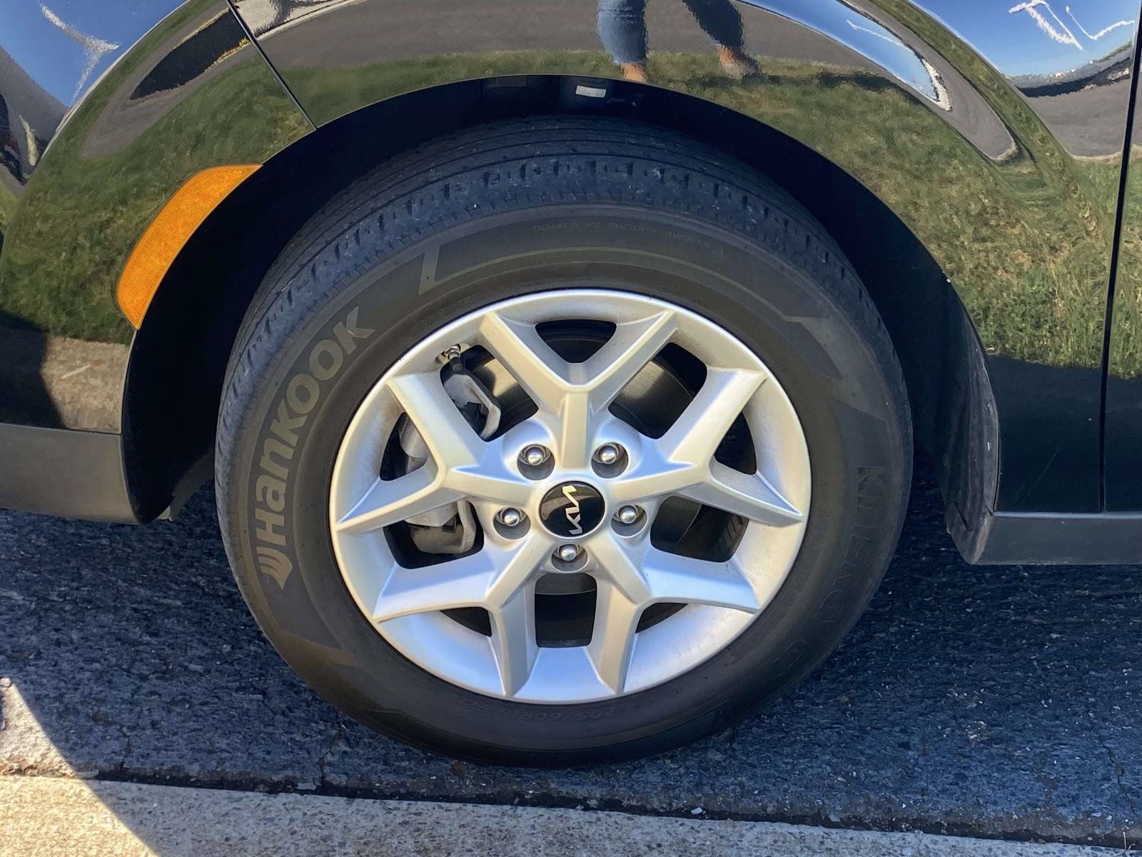Used 2024 Kia Soul S FWD image 9
