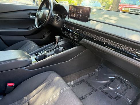 Used 2024 Honda Accord Sport image 24