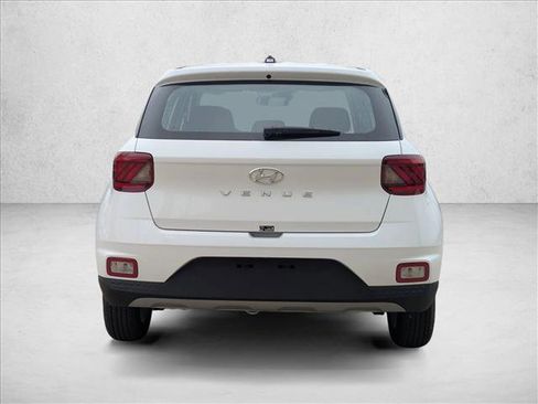 New 2026 Hyundai Venue SE image 8