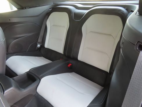 Used 2020 Chevrolet Camaro SS image 31