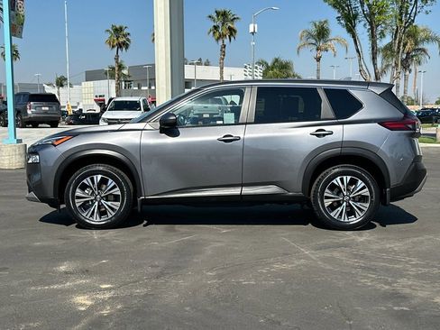 Used 2023 Nissan Rogue SV image 7