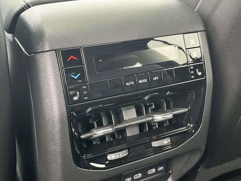 New 2026 Jeep Grand Cherokee L Limited AWD/4WD image 18