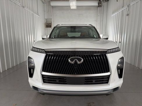 Certified 2026 INFINITI QX80 Luxe w/ Cargo Package AWD/4WD image 3