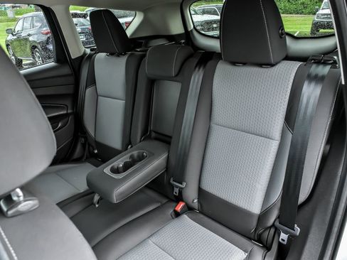 Used 2017 Ford Escape SE w/ SE Cold Weather Package FWD image 15