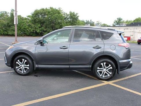 Used 2017 Toyota RAV4 LE w/ All Weather Liner Package AWD/4WD image 7