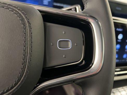 Used 2026 Lincoln Nautilus Premier image 21