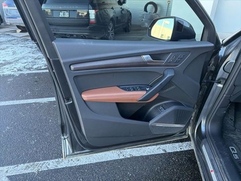 Used 2023 Audi Q5 e Prestige w/ Prestige Package image 9