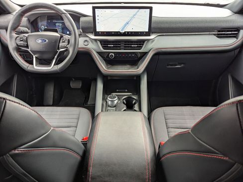 Used 2025 Ford Explorer ST-Line image 17