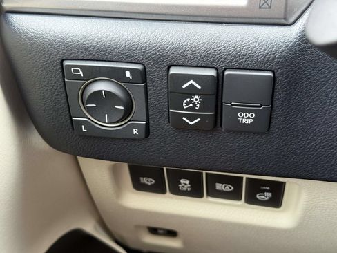 Used 2023 Lexus GX 460 Premium w/ Premium Package AWD/4WD image 22