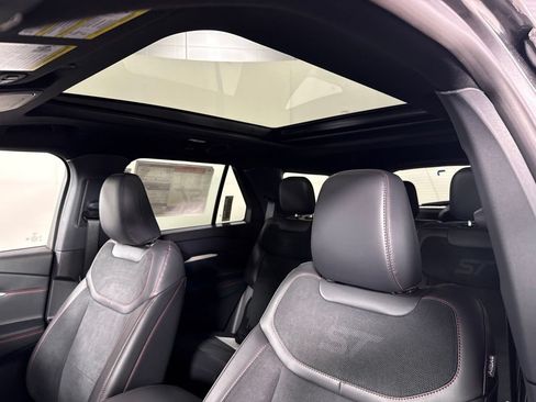 New 2026 Ford Explorer ST w/ Sun And Sound Package AWD/4WD image 32