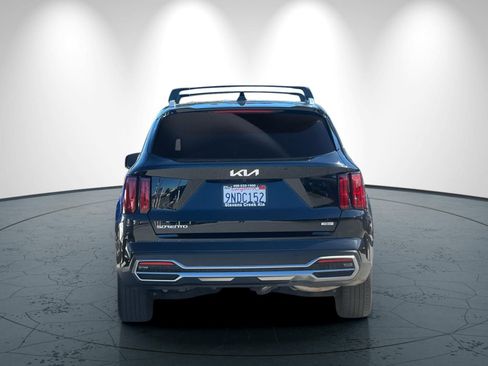 Certified 2023 Kia Sorento SX Prestige image 5
