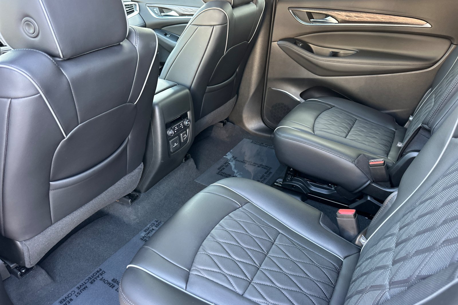 Certified 2024 Buick Enclave Avenir FWD image 14