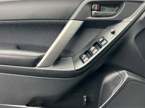 Used 2018 Subaru Forester 2.5i image 12