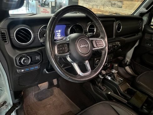 Used 2023 Jeep Wrangler Unlimited Sahara w/ Cold Weather Group AWD/4WD image 22