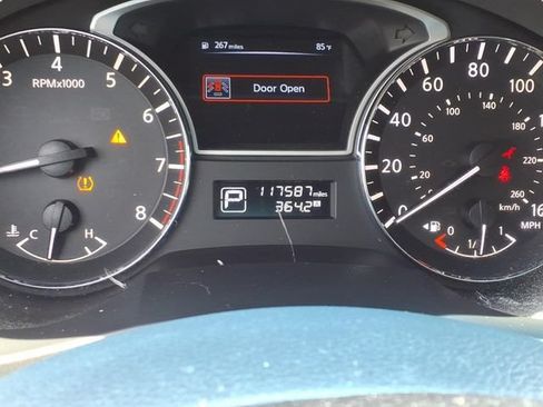 Used 2014 Nissan Altima 2.5 S w/ Display Audio Package FWD image 33