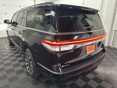 Used 2023 Lincoln Navigator L Reserve AWD/4WD image 7