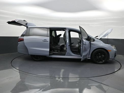 Used 2025 Honda Odyssey Sport-L image 32
