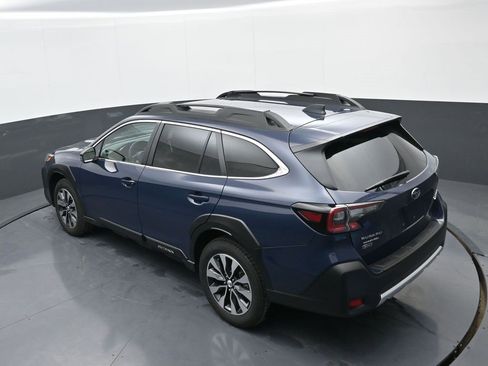 Used 2025 Subaru Outback Limited XT image 33