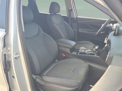Used 2019 Hyundai Santa Fe SE FWD image 17