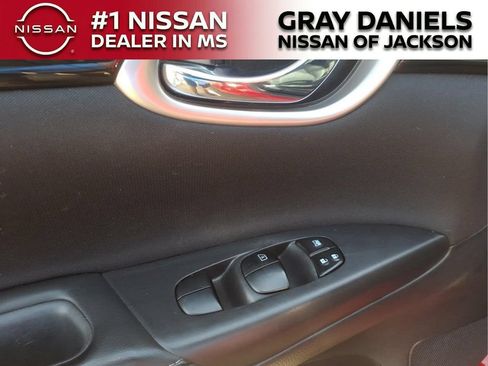 Used 2018 Nissan Sentra SV FWD image 10