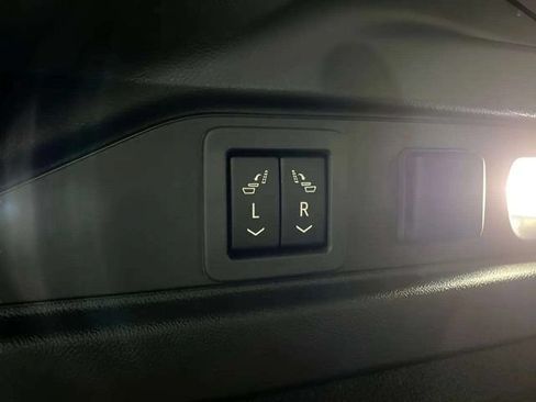 Used 2024 Cadillac Lyriq Luxury RWD image 68