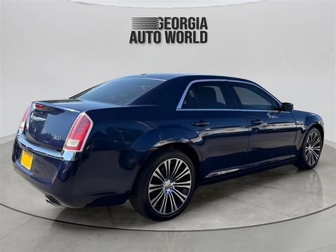 Used 2014 Chrysler 300 RWD image 13
