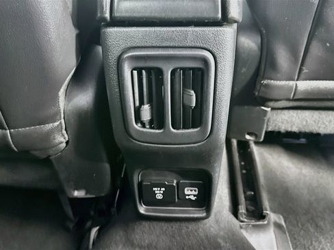 Used 2017 Jeep Compass Latitude w/ Popular Equipment Group AWD/4WD image 24