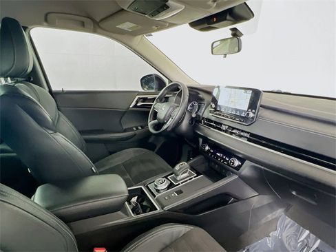 Used 2022 Mitsubishi Outlander SE image 10