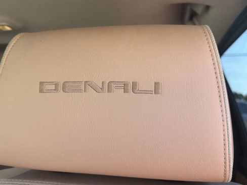 Used 2018 GMC Sierra 2500 Denali w/ Duramax Plus Package AWD/4WD image 24