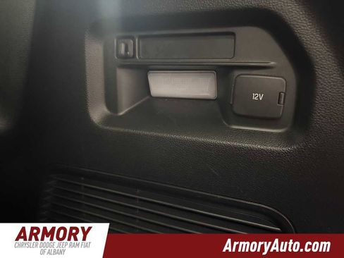 Used 2021 Ford Explorer XLT image 29