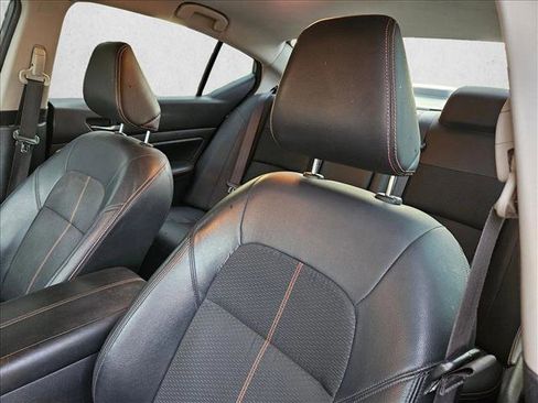 Used 2019 Nissan Altima 2.5 SR image 16