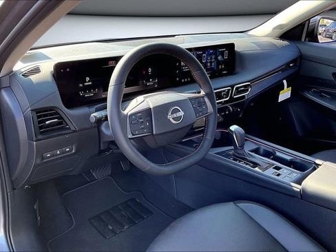 New 2026 Nissan Sentra SR FWD image 7