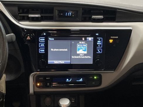 Used 2017 Toyota Corolla LE image 31